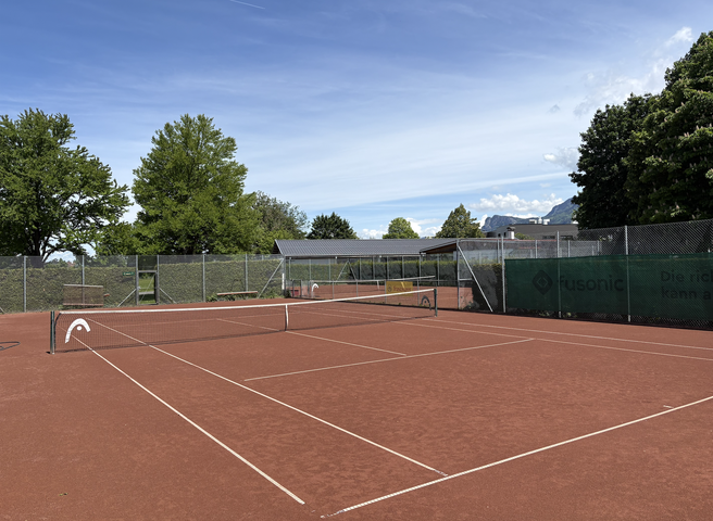 Tennisplatz Ansicht 1