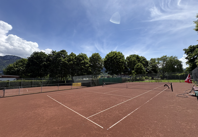 Tennisplatz Ansicht 3